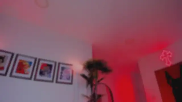 Taylor  foxxx online show from 10/29/25, 05:06