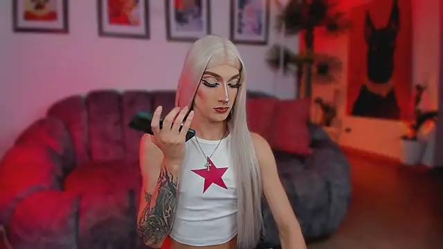 Taylor  foxxx online show from 06/12/26, 06:33
