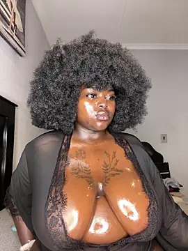 Snapshot of Honeycoco0211 chatting on 11/03/25, 02:39 Honeycoco0211 online show from 11/03/25, 02:39