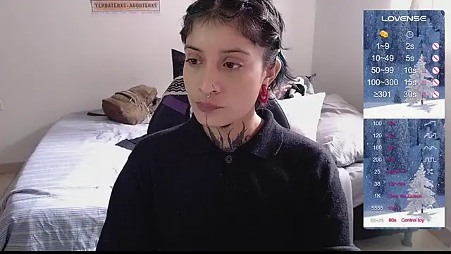 Snapshot of _Apola_77 chatting on 12/27/24, 05:05  Apola 77 online show from 12/27/24, 05:05