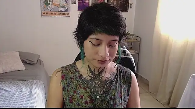 Snapshot of _Apola_77 chatting on 01/15/25, 07:23  Apola 77 online show from 01/15/25, 07:23