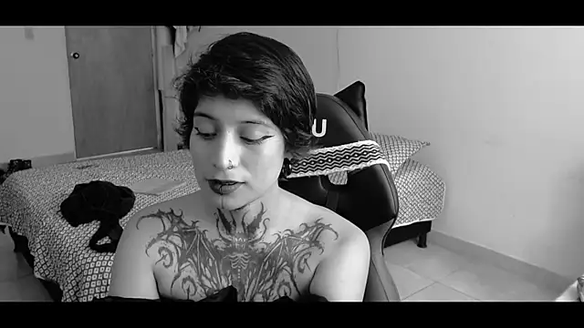 Snapshot of _Apola_77 chatting on 02/28/25, 06:52  Apola 77 online show from 02/28/25, 06:52