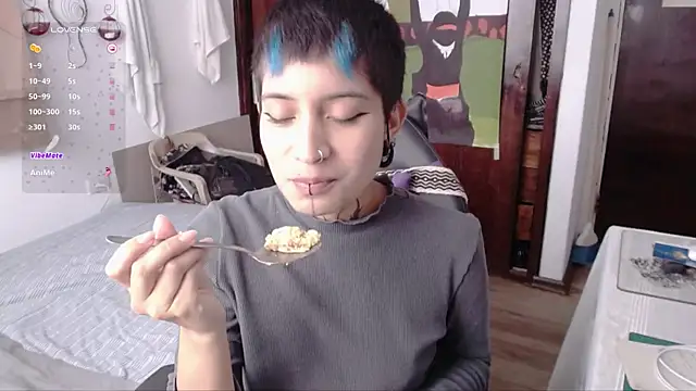 Snapshot of _Apola_77 chatting on 10/21/25, 02:27  Apola 77 online show from 10/21/25, 02:27