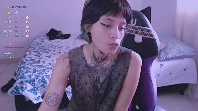 Snapshot of _Apola_77 chatting on 12/05/24, 07:55  Apola 77 online show from 12/05/24, 07:55