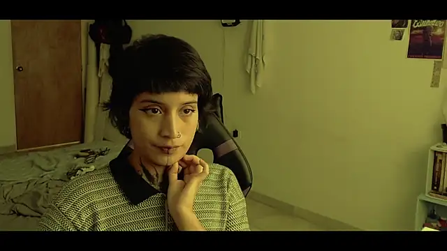 Snapshot of _Apola_77 chatting on 03/17/25, 07:48  Apola 77 online show from 03/17/25, 07:48