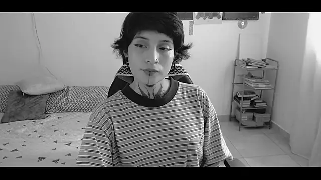 Snapshot of _Apola_77 chatting on 02/23/25, 06:34  Apola 77 online show from 02/23/25, 06:34