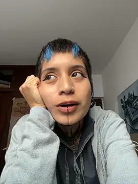 Snapshot of _Apola_77 chatting on 10/13/25, 08:10  Apola 77 online show from 10/13/25, 08:10