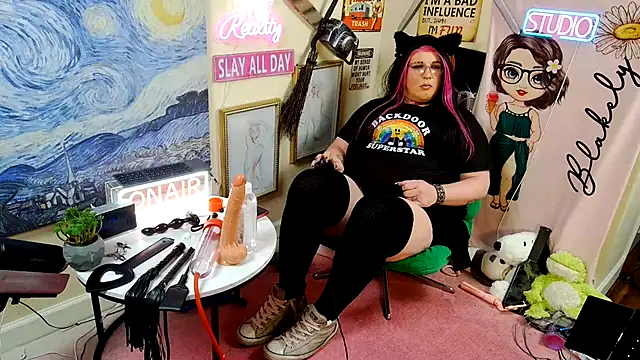 Blakelytgirl online show from 04/18/26, 05:43