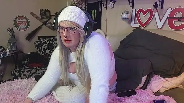 Snapshot of Blakelytgirl chatting on 02/06/25, 05:40 Blakelytgirl online show from 02/06/25, 05:40