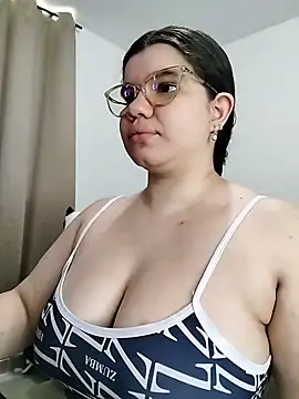 Danzel1105 online show from 05/18/26, 02:11