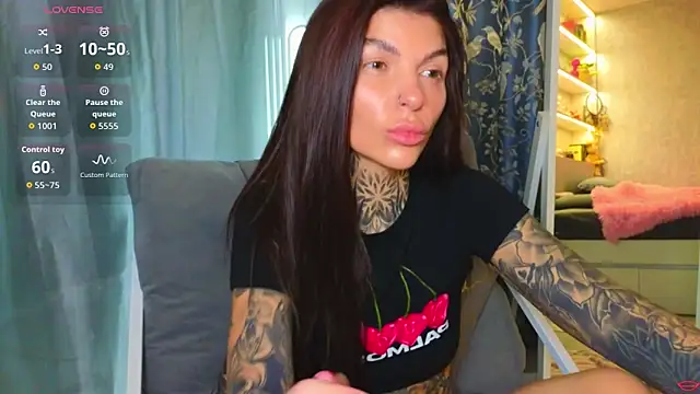 tattooedBabyy online show from 04/12/26, 10:18