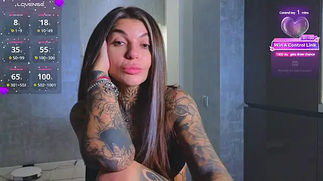 Snapshot of tattooedBabyy chatting on 02/03/25, 04:20 tattooedBabyy online show from 02/03/25, 04:20