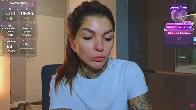 Snapshot of tattooedBabyy chatting on 02/27/25, 02:54 tattooedBabyy online show from 02/27/25, 02:54