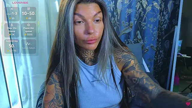 Snapshot of tattooedBabyy chatting on 10/26/25, 08:37 tattooedBabyy online show from 10/26/25, 08:37