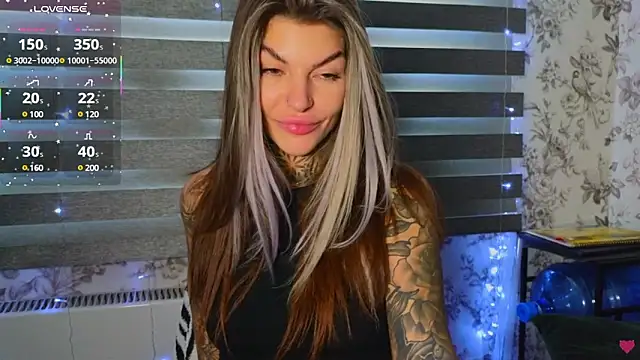 Snapshot of tattooedBabyy chatting on 03/10/25, 07:44 tattooedBabyy online show from 03/10/25, 07:44