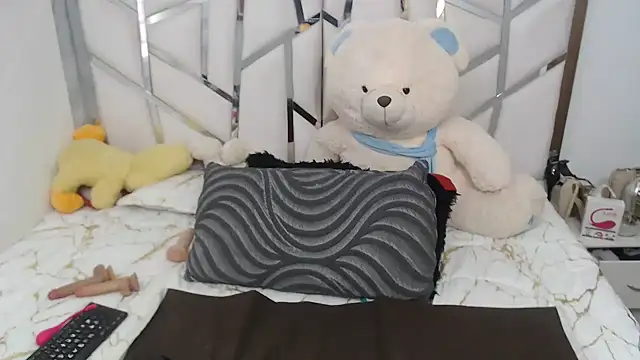 celestesouzalatin online show from 06/16/26, 10:10
