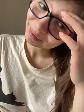 EvaRoss  online show from 11/08/25, 08:18