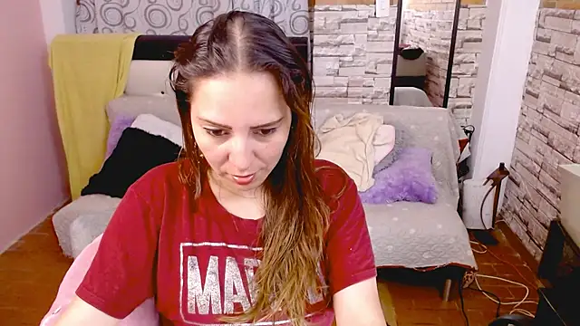 camila delarosa online show from 03/18/26, 05:36