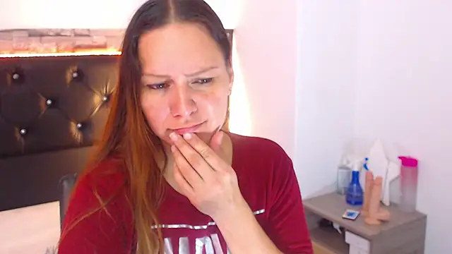 Snapshot of camila_delarosa chatting on 03/17/25, 02:56 camila delarosa online show from 03/17/25, 02:56