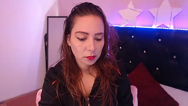 camila delarosa online show from 11/22/25, 12:04