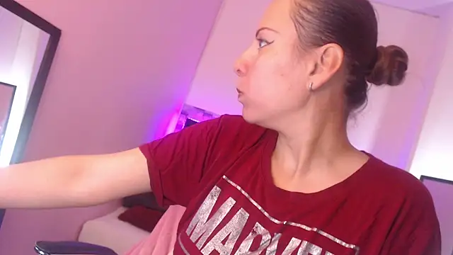 Snapshot of camila_delarosa chatting on 09/15/25, 04:51 camila delarosa online show from 09/15/25, 04:51