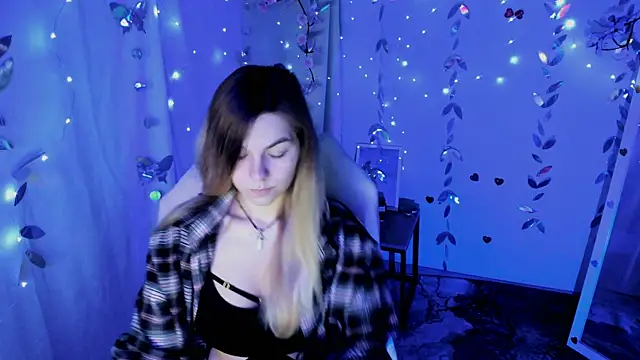 Sweet me  online show from 05/04/26, 04:27