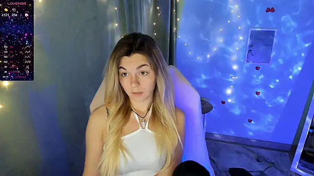 Sweet me  online show from 10/01/25, 05:34