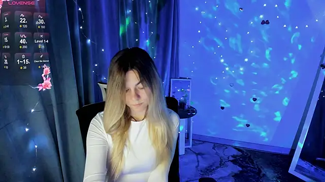 Sweet me  online show from 11/04/25, 07:12