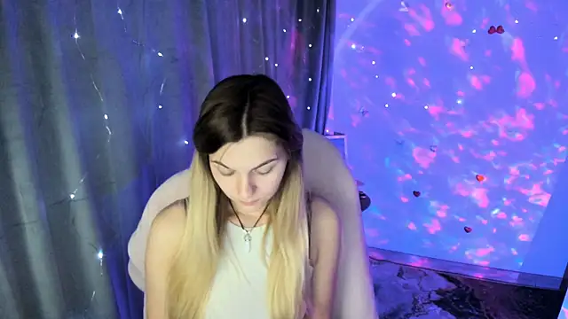 Sweet me  online show from 11/20/25, 01:23