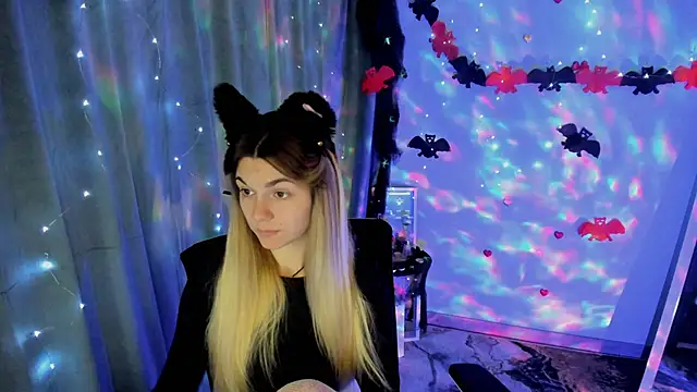 Sweet me  online show from 11/01/25, 07:02