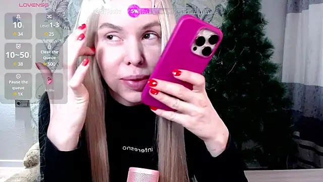 Snapshot of Marmalade_Fox chatting on 01/20/25, 08:09 Marmalade Fox online show from 01/20/25, 08:09