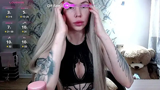 Snapshot of Marmalade_Fox chatting on 02/05/25, 01:37 Marmalade Fox online show from 02/05/25, 01:37