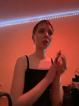 Crayzy Luv online show from 02/19/25, 03:49