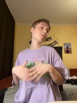 Crayzy Luv online show from 03/10/25, 09:51