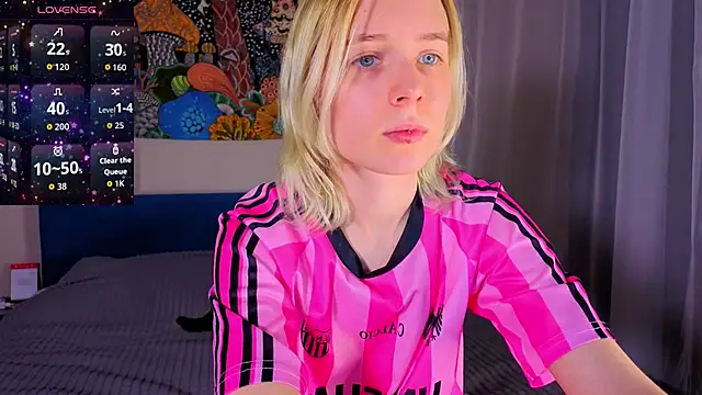 Crayzy Luv online show from 03/24/26, 08:53