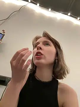 Crayzy Luv online show from 12/24/24, 08:49