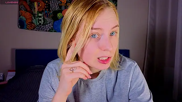 Crayzy Luv online show from 04/18/26, 01:30