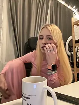 Crayzy Luv online show from 11/01/25, 12:54