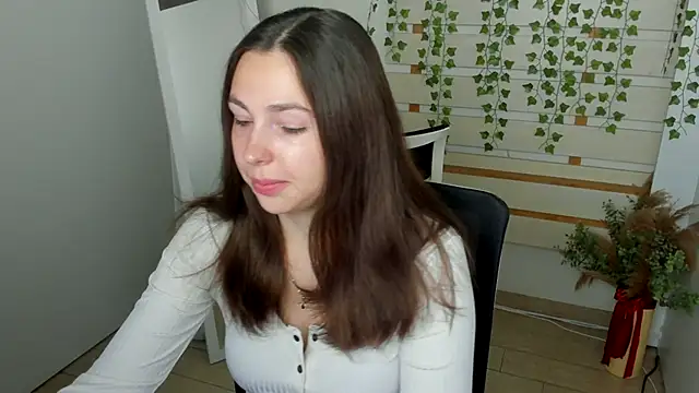 Lexy flower online show from 09/20/25, 12:32