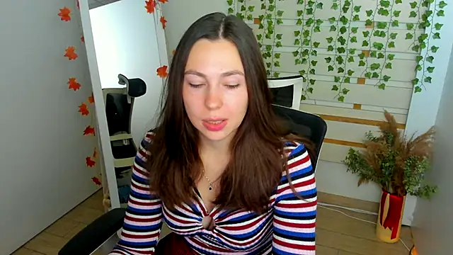 Lexy flower online show from 10/04/25, 12:28