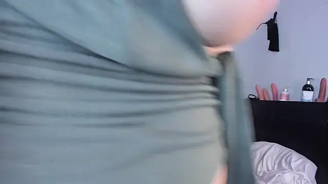 sharon strom online show from 11/23/25, 04:33