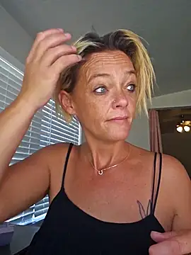 Dixiefaye Pika online show from 11/22/25, 05:23