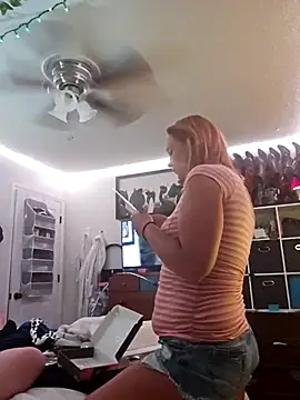 Snapshot of Dixiefaye_Pika chatting on 03/15/25, 02:55 Dixiefaye Pika online show from 03/15/25, 02:55