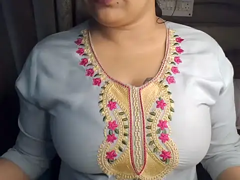 Trezza online show from 10/24/25, 11:37