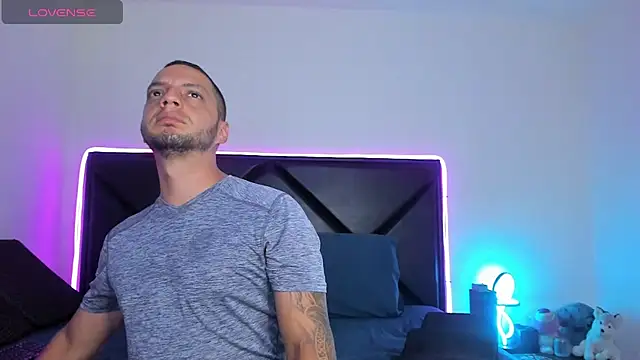 ScarlettAndClark online show from 04/10/26, 03:46