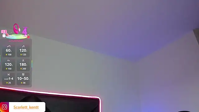 ScarlettAndClark online show from 11/28/25, 12:05