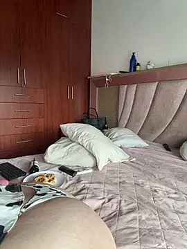 Venus queenn online show from 12/03/25, 03:11