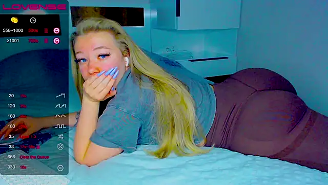 kitti kaattt online show from 12/02/25, 04:25