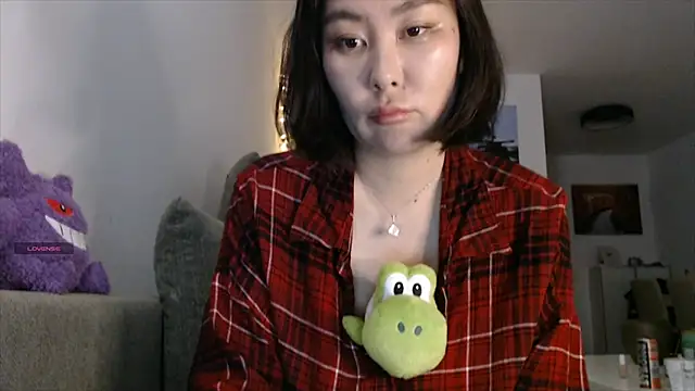 Kunimitsuu  online show from 09/24/25, 08:48