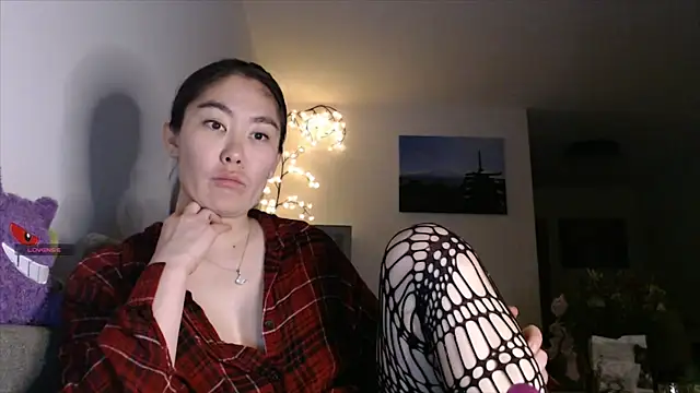 Kunimitsuu  online show from 09/23/25, 10:28